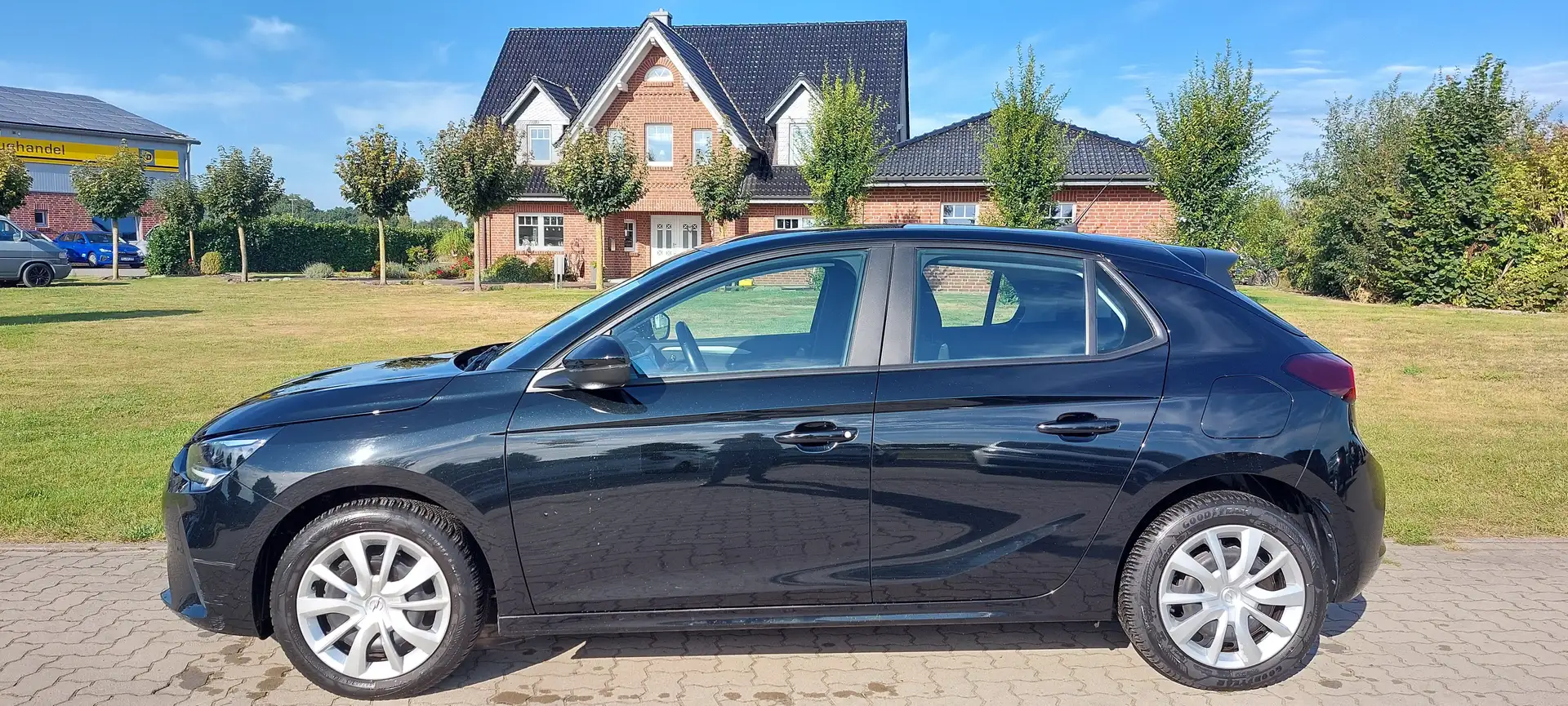 Opel Corsa Edition 1,5D + Navi+Shzg+Carplay+++ Schwarz - 1