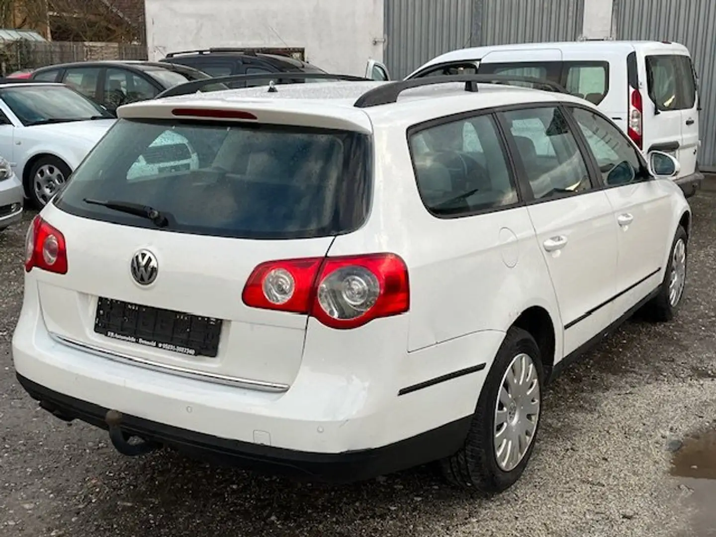 Volkswagen Passat Variant Trendline 4Motion Weiß - 2