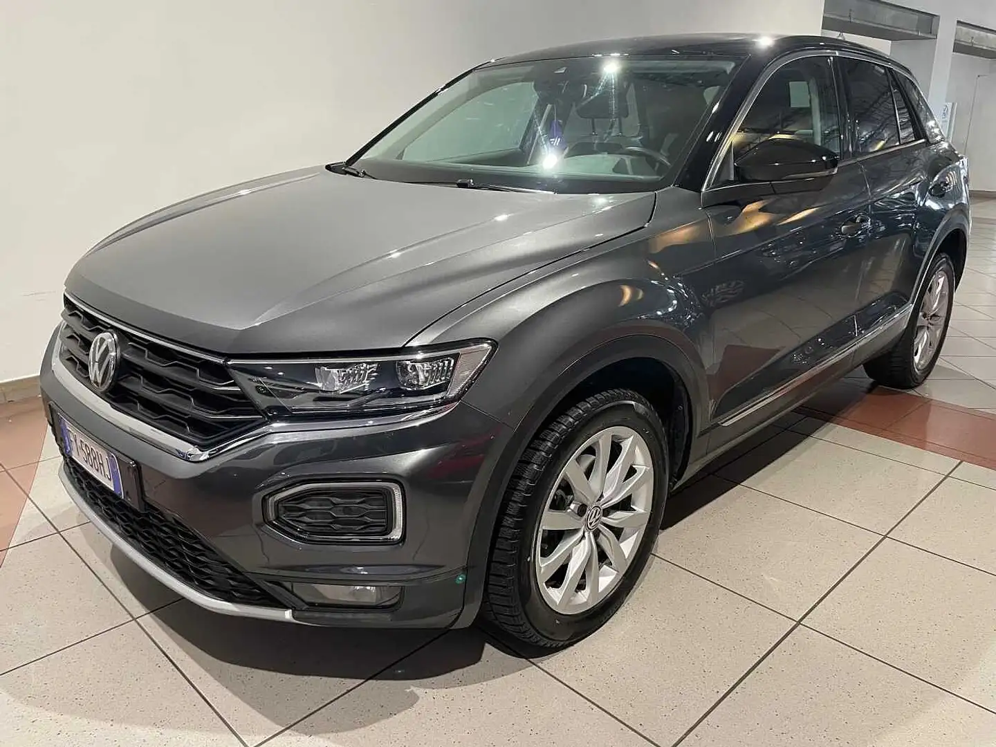 Volkswagen T-Roc 1ª serie 1.5 TSI ACT Advanced BlueMotion Technolog Gris - 1