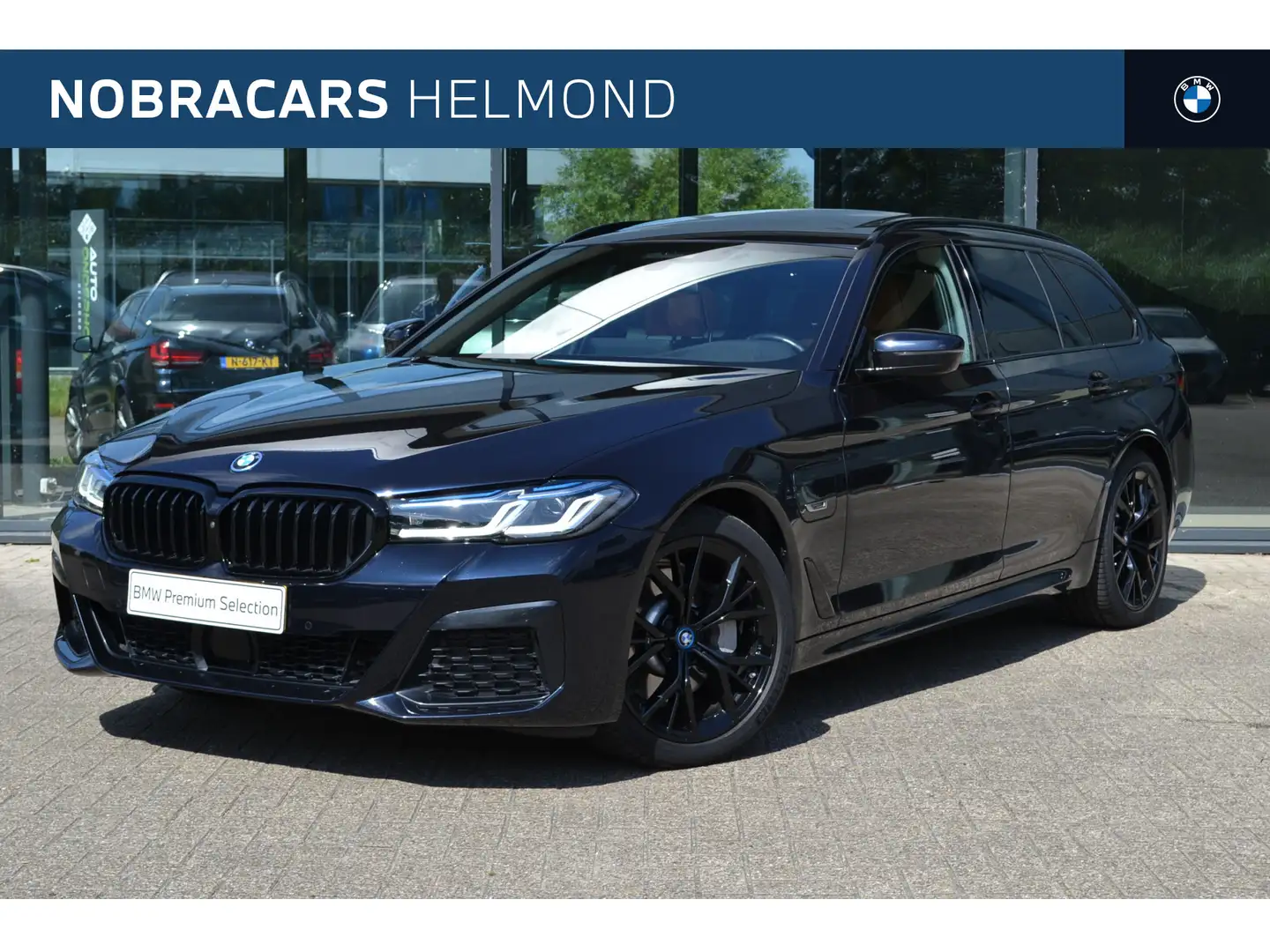 BMW 530 5 Serie Touring 530e xDrive High Executive M Sport Zwart - 1