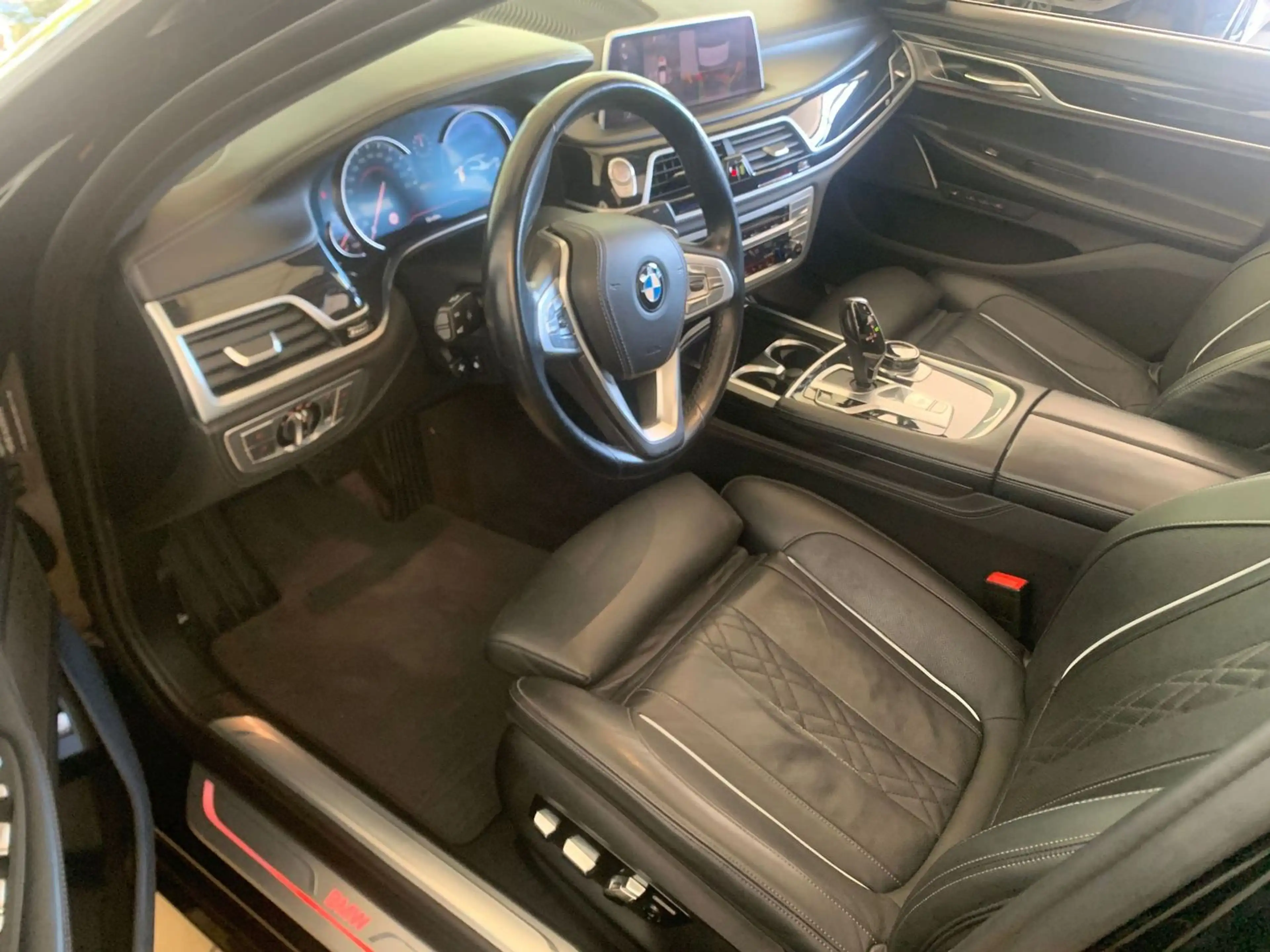 BMW 740 d xDrive Laser 360 Kamera Digital Massage Touch — photo 15