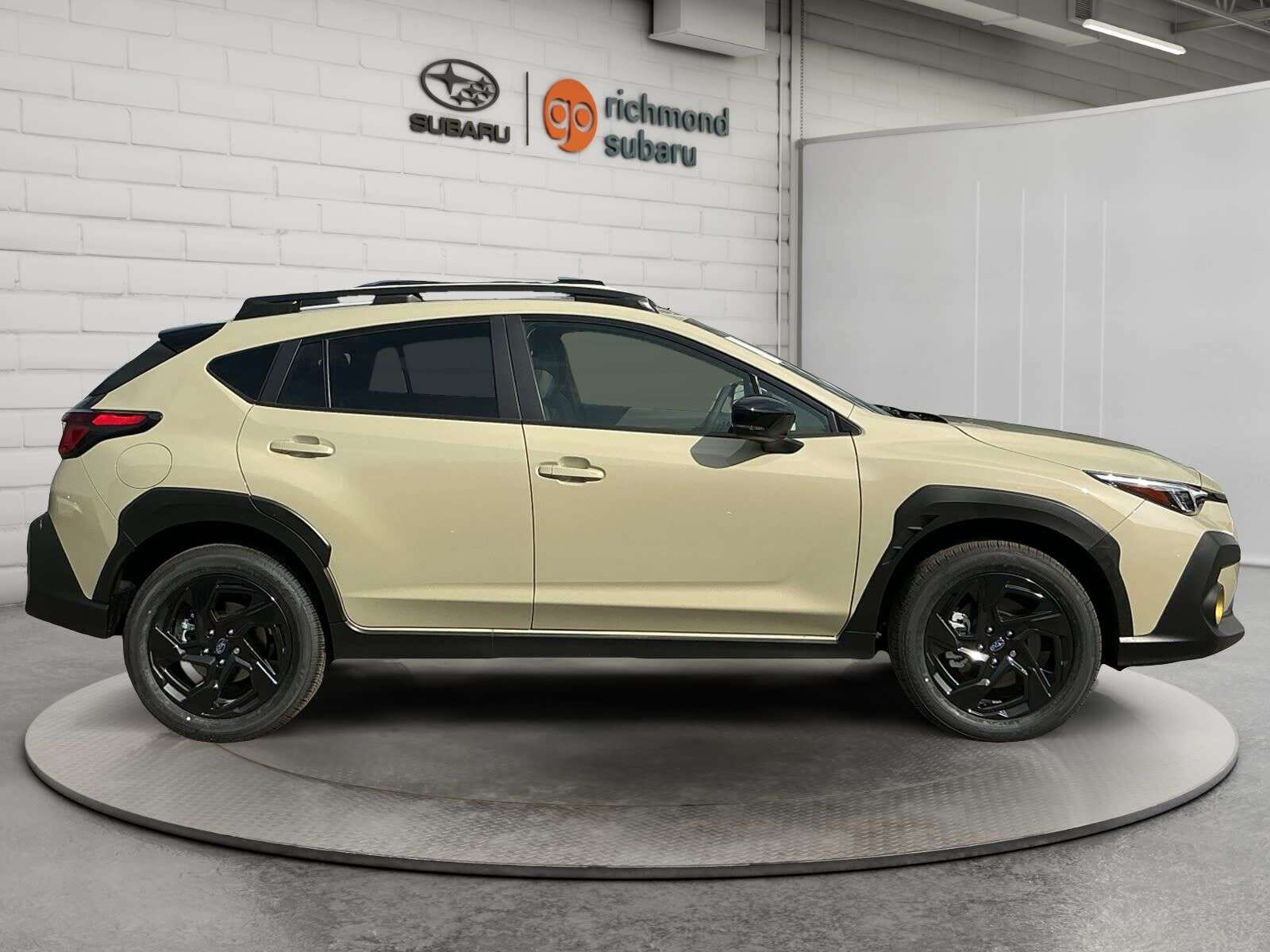 2026 Subaru Crosstrek Onyx DEMO | WE BEAT ANY SUBARU DEAL — снимка 1