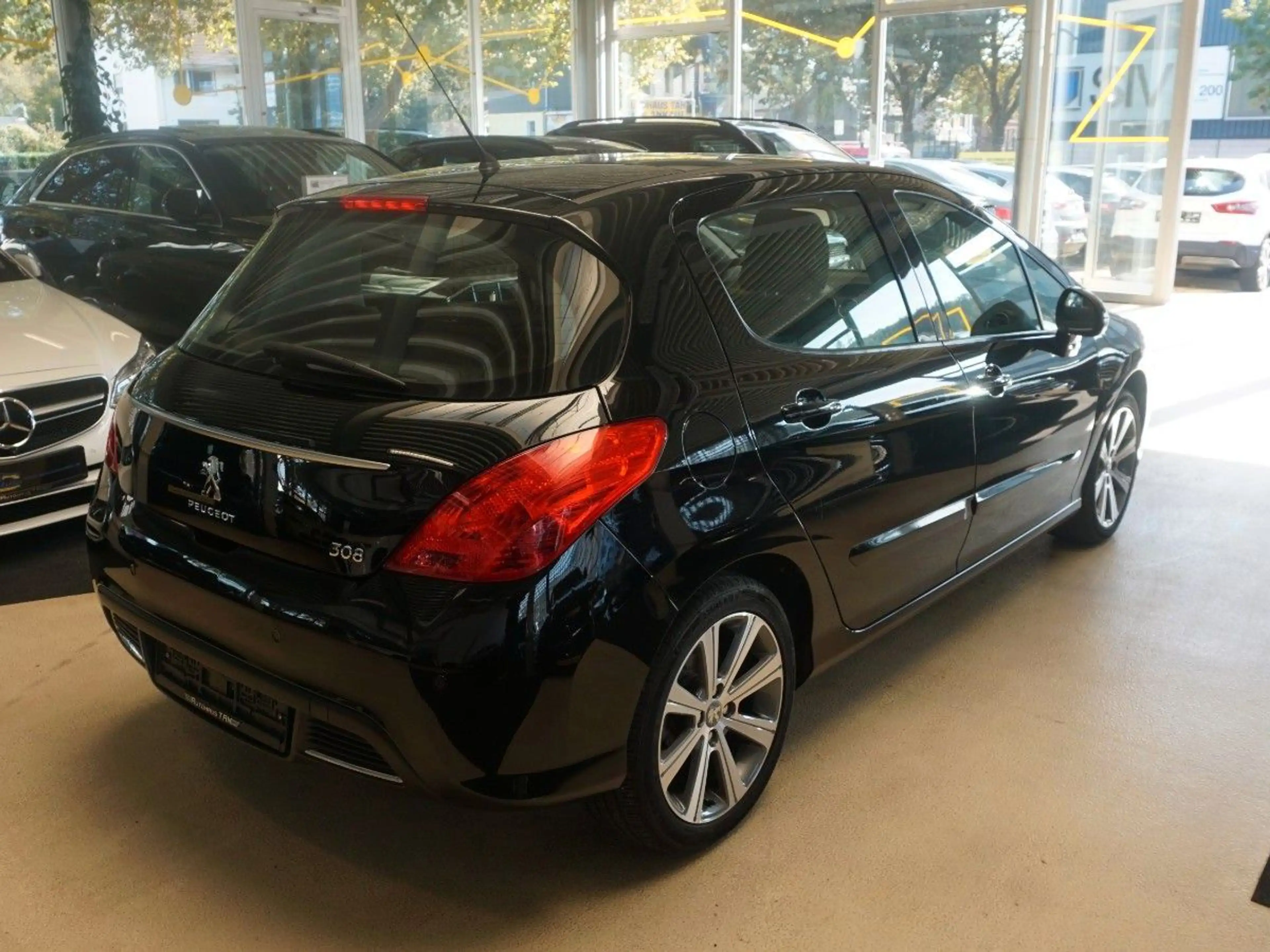 Peugeot 308 Allure *1.Hand*Panoramadach* — photo 5