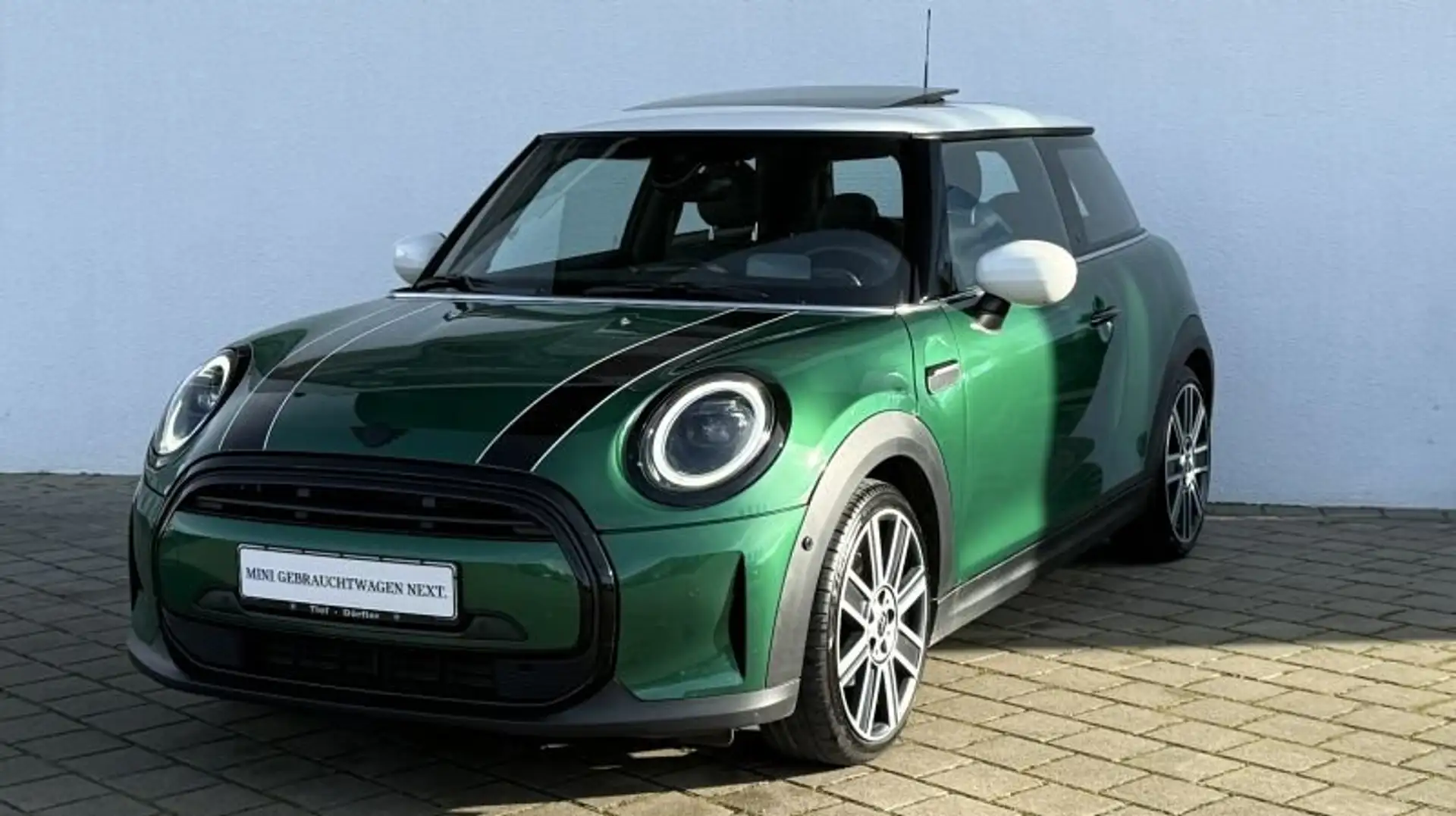 MINI Cooper Yours HUD/NAV/hk/S-SITZ/PANO/CAM´/TEMPO Grün - 2