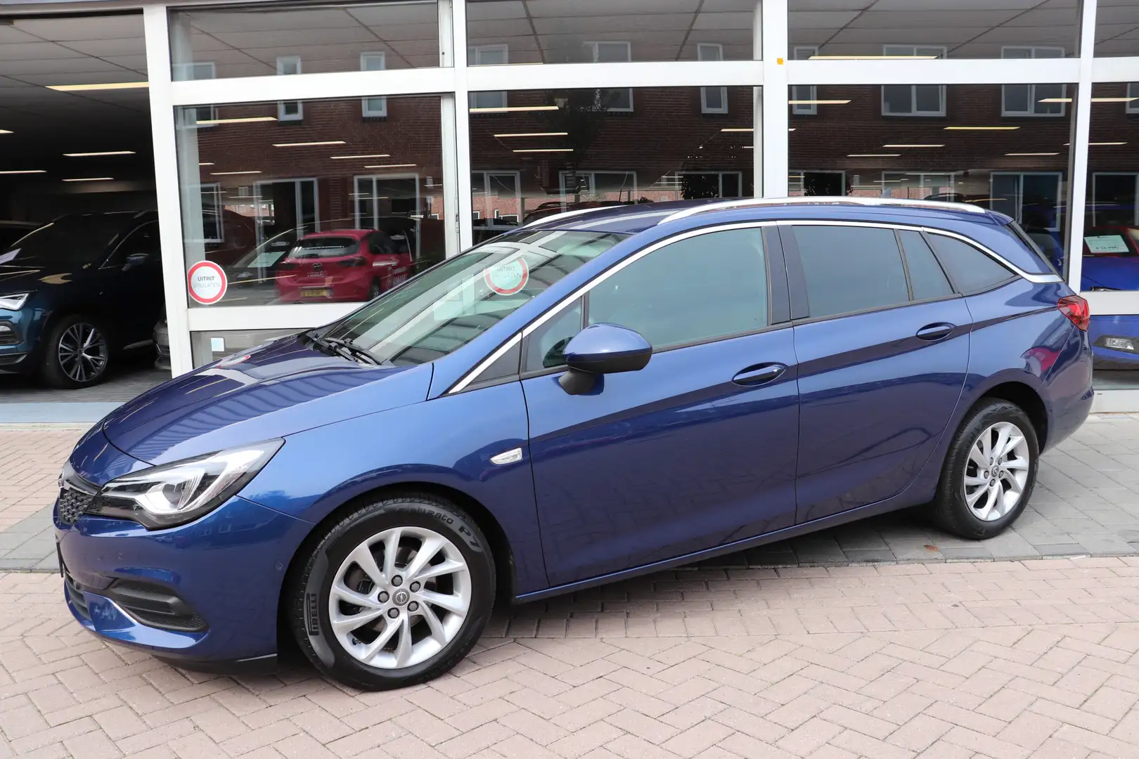Opel Astra Sports Tourer 1.4 Elegance automaat. 146pk, Naviga Bleu - 2