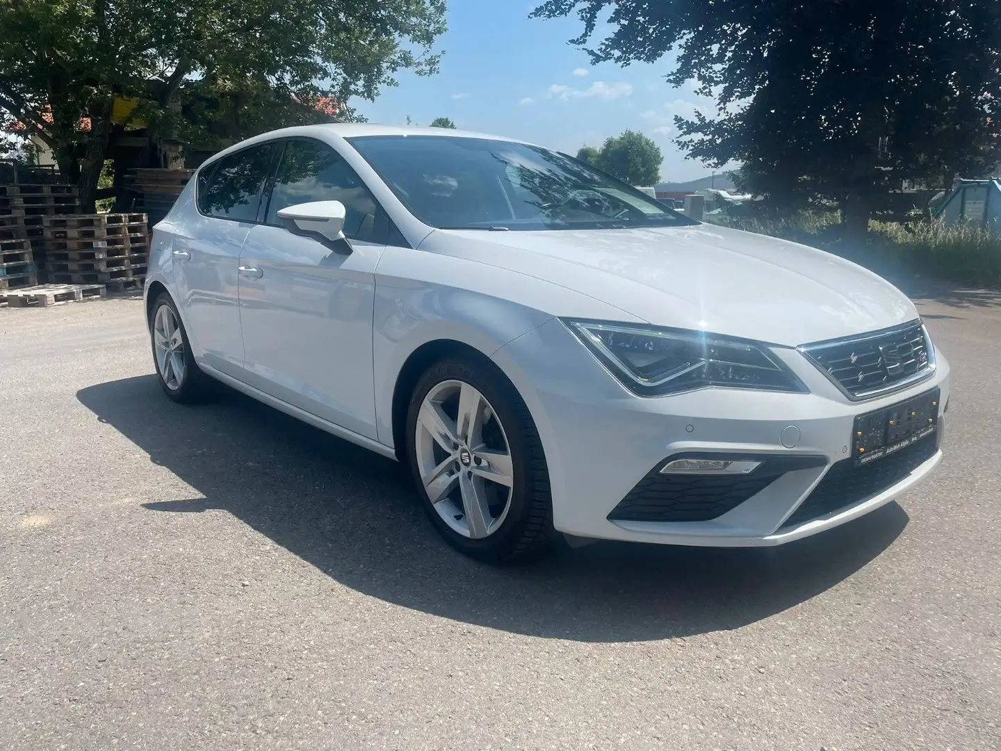 SEAT Leon 1.8 TSI FR / Navi / Kamera / LED Blanc - 1
