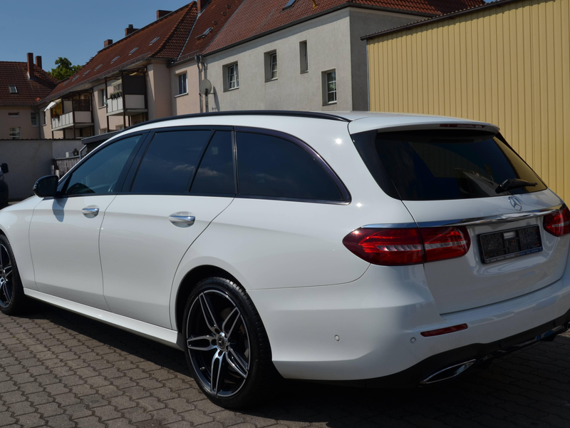 Mercedes-Benz E 350 E 350 d 4Matic HUD Pano Widescreen Night AMG-Line — photo 6
