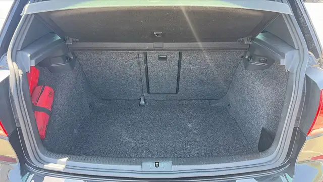 Volkswagen Golf view 14