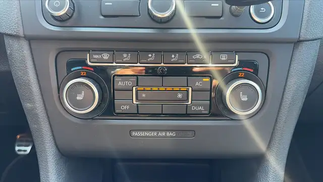 Volkswagen Golf view 13