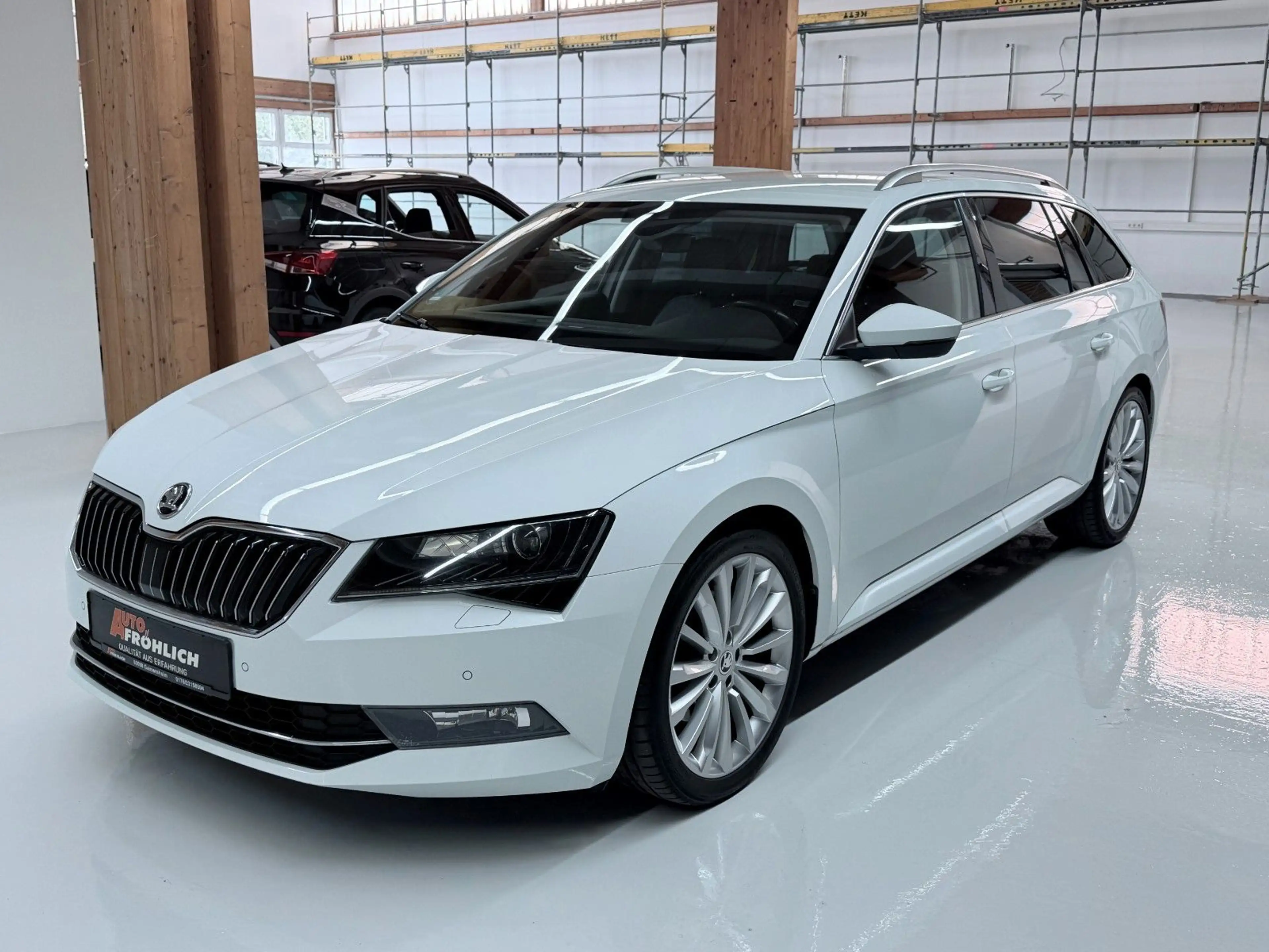 Skoda Superb Combi 2.0TDI DSG Leder/Alcantara Kamera — photo 3