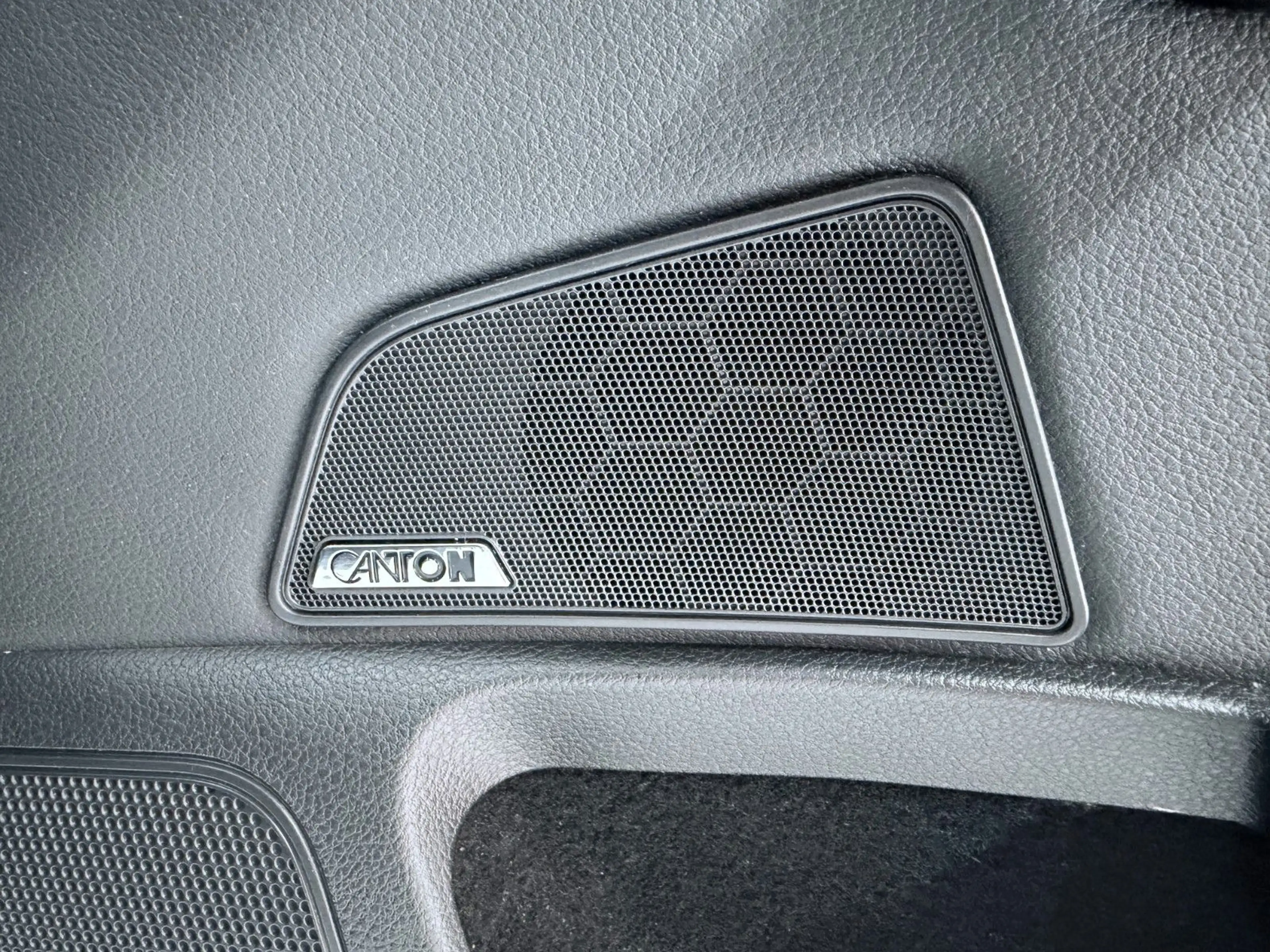 Skoda Superb Combi 2.0TDI DSG Leder/Alcantara Kamera — photo 15