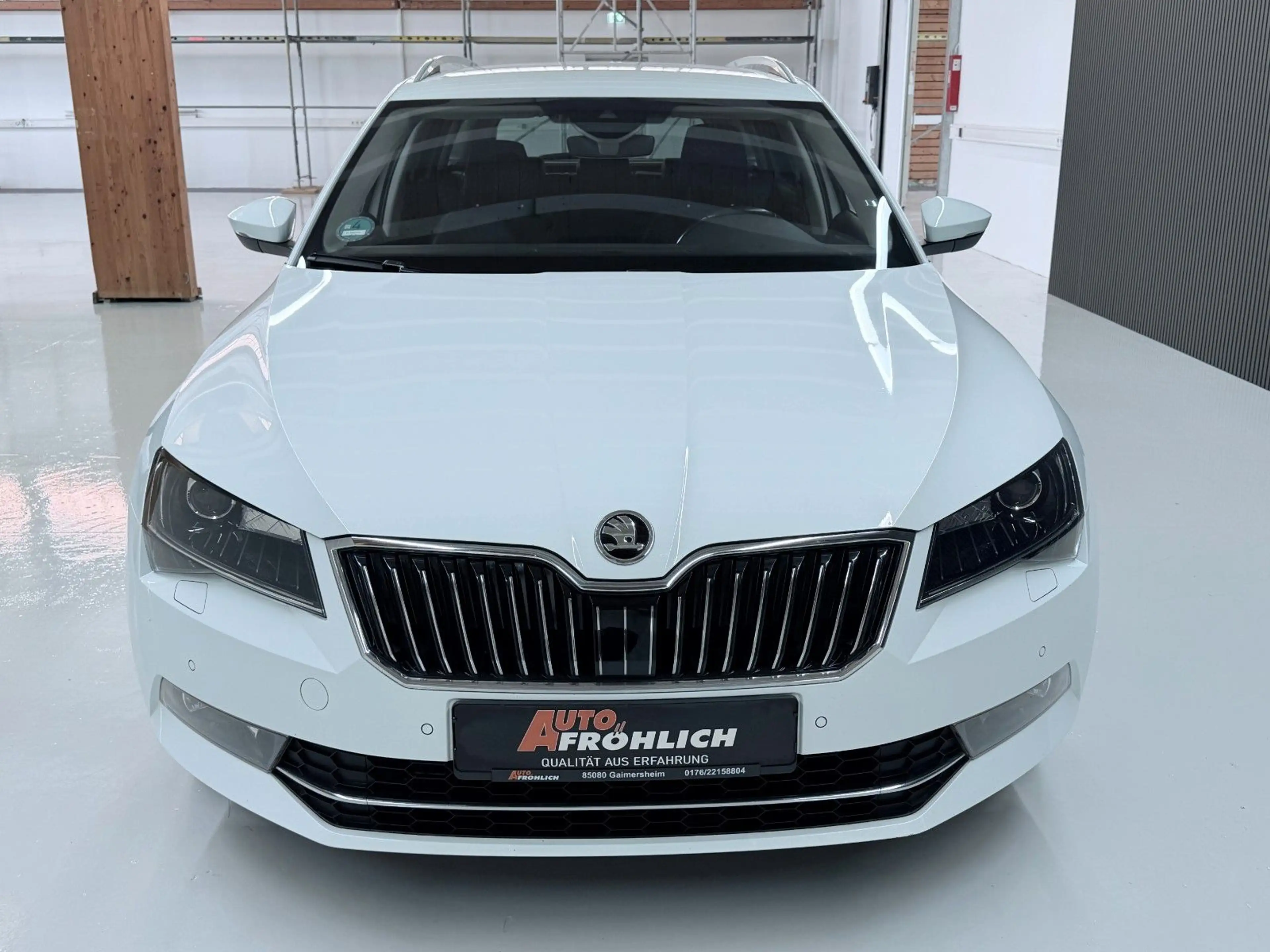 Skoda Superb Combi 2.0TDI DSG Leder/Alcantara Kamera — photo 2