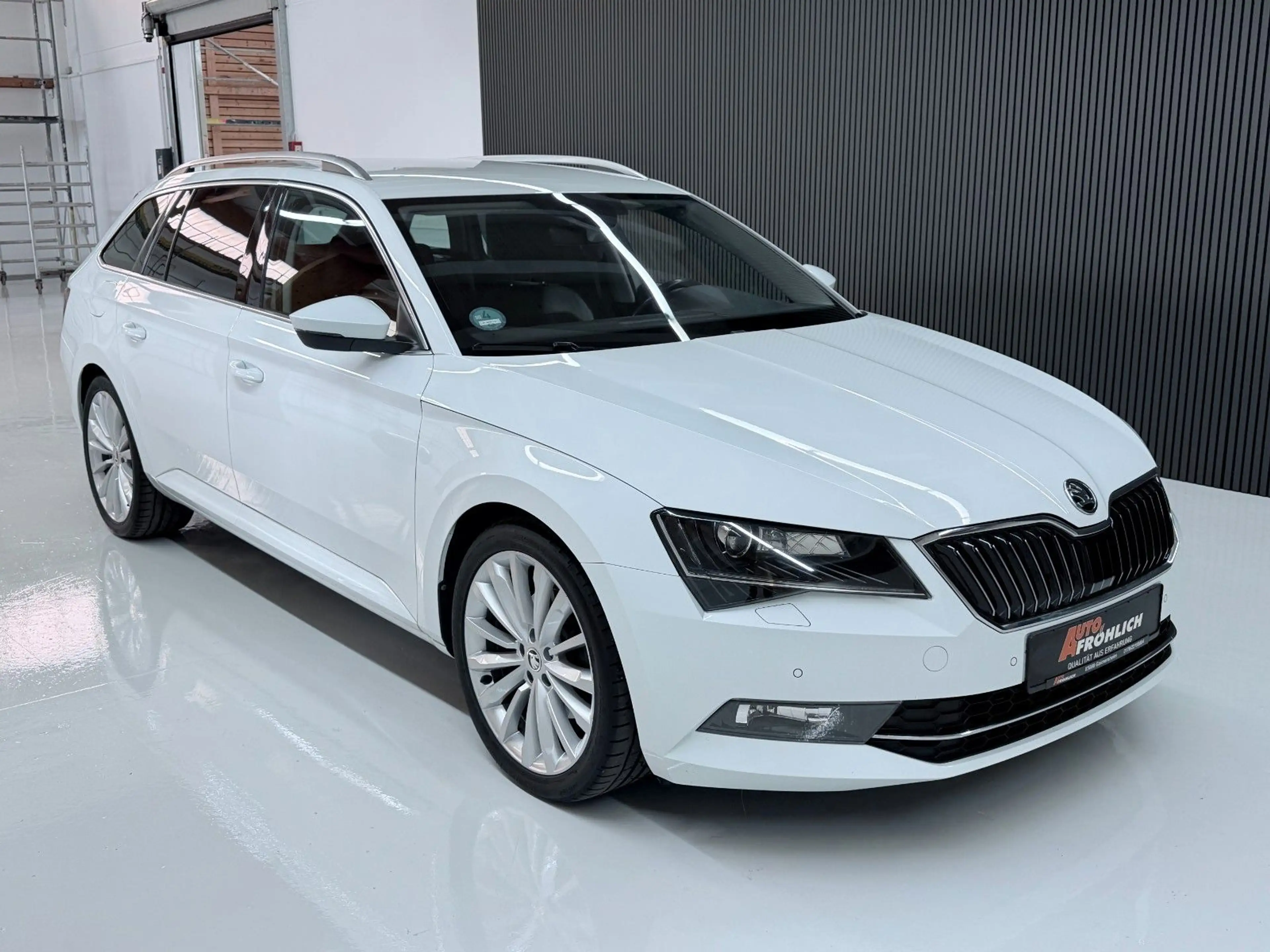 Skoda Superb Combi 2.0TDI DSG Leder/Alcantara Kamera