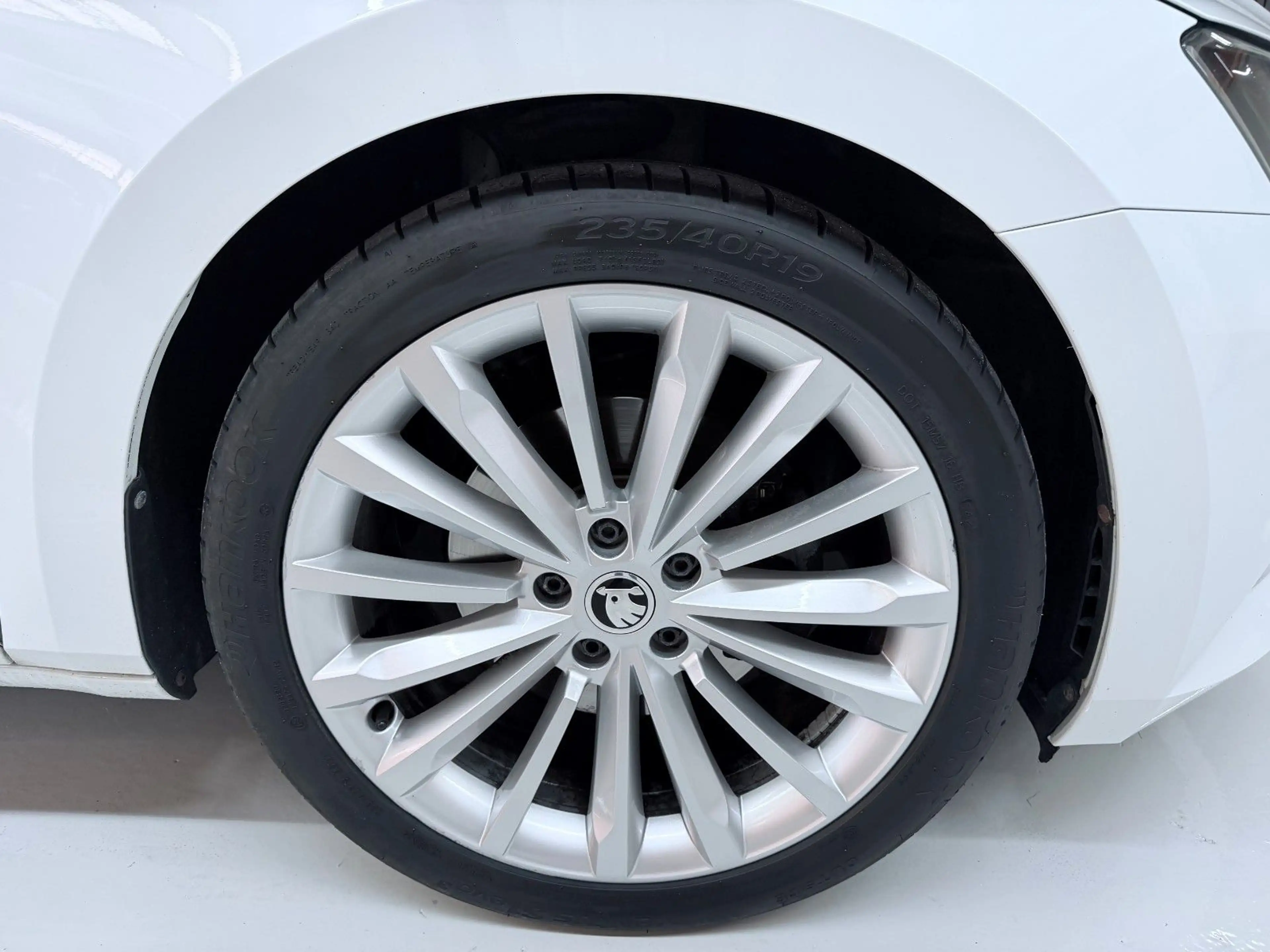 Skoda Superb Combi 2.0TDI DSG Leder/Alcantara Kamera — photo 9
