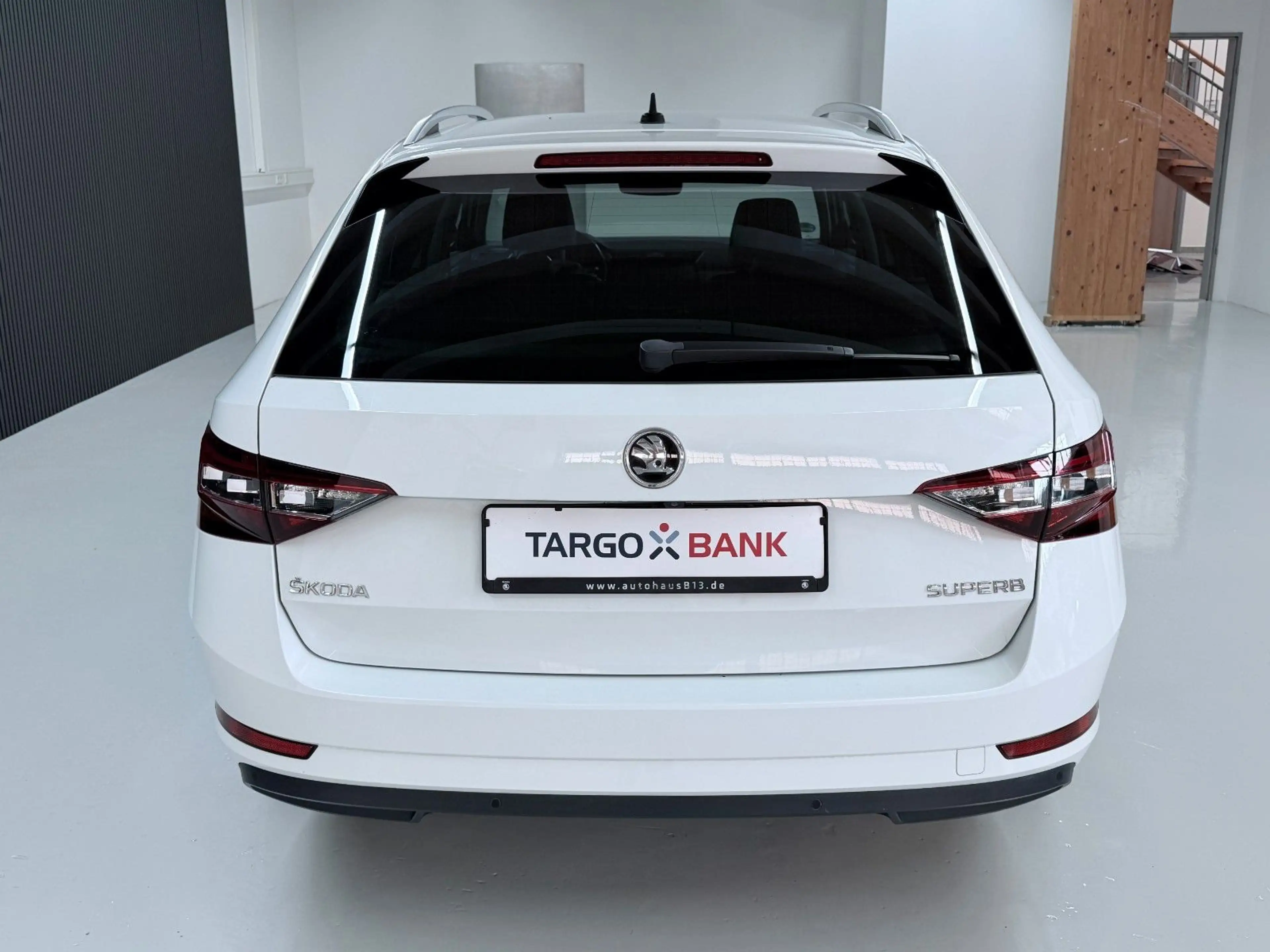 Skoda Superb Combi 2.0TDI DSG Leder/Alcantara Kamera — photo 6
