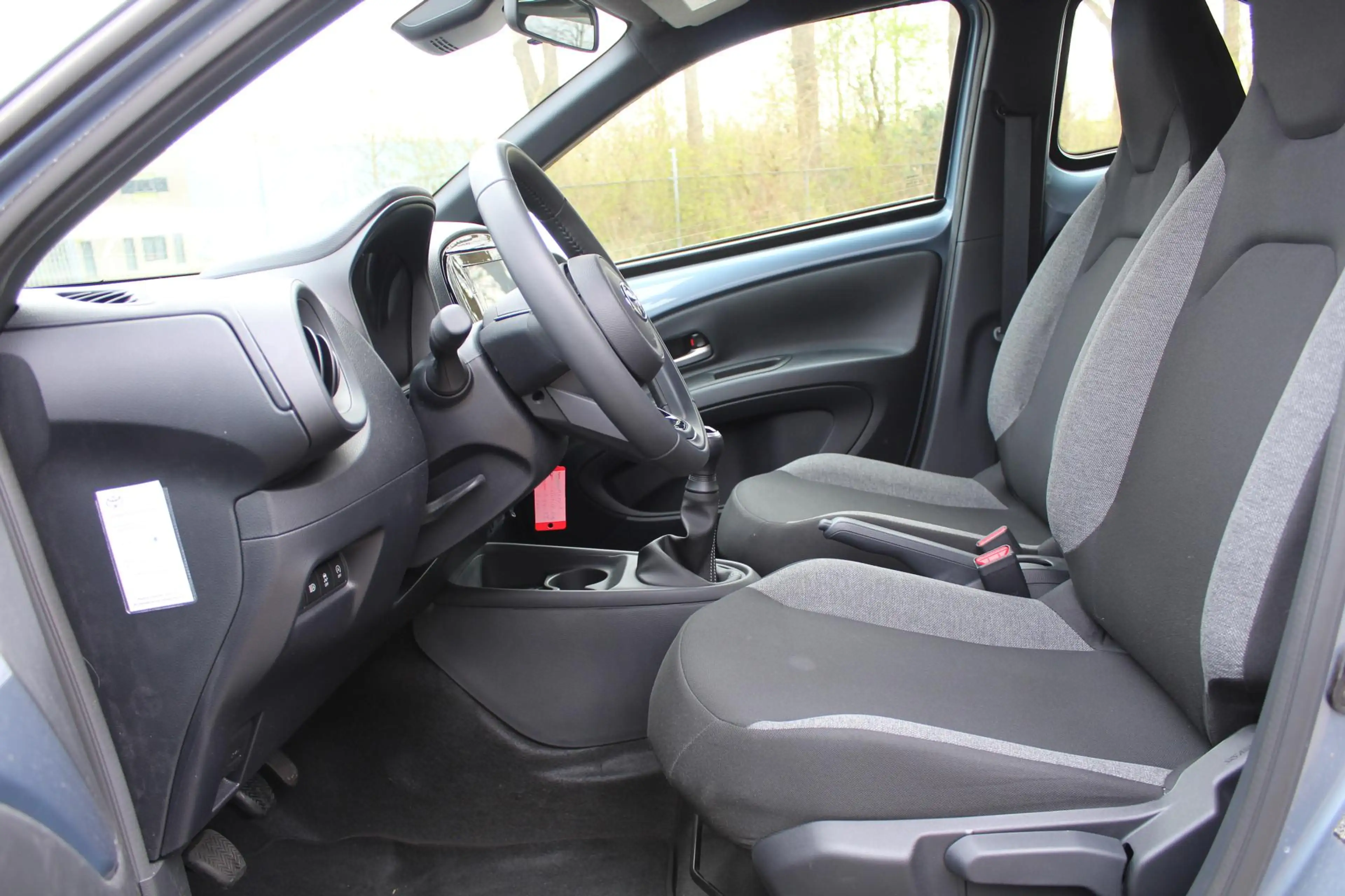 Toyota Aygo X 1.0 VVT-i MT Play | Rijklaar | NL-auto | Apple/And — photo 9