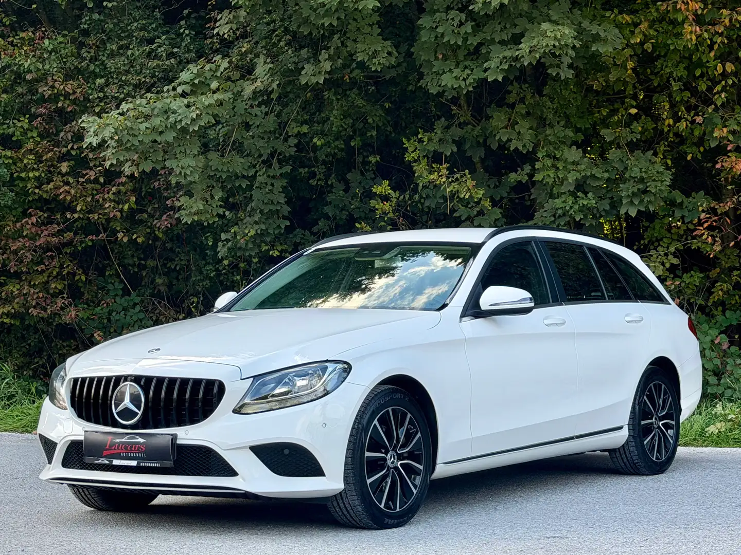 Mercedes-Benz C 200 d T Aut. LED*NAVI*AHK*TEMPOMAT*FACELIFT* Weiß - 1