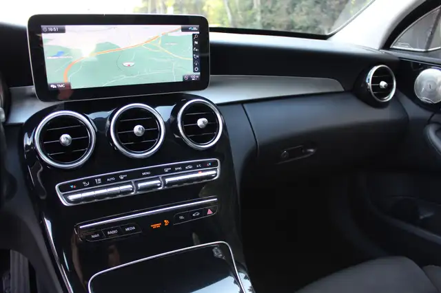 Mercedes-Benz C-Class view 14