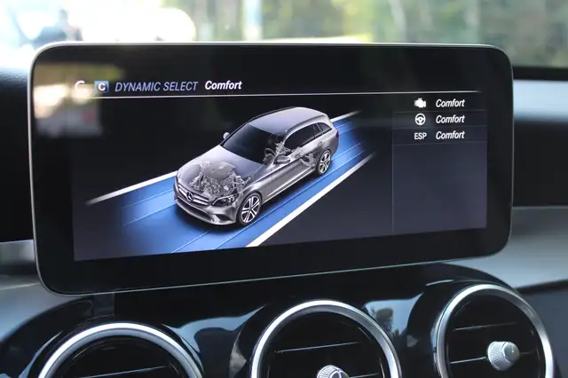 Mercedes-Benz C-Class view 23