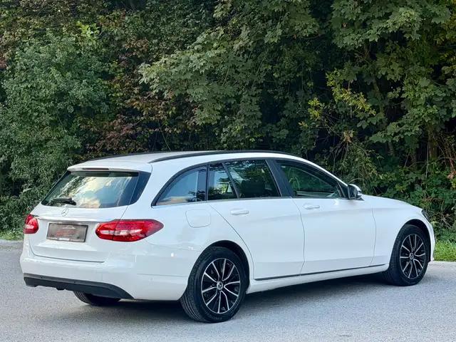 Mercedes-Benz C-Class view 5