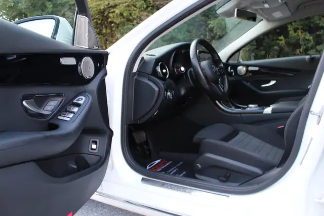 Mercedes-Benz C-Class view 10