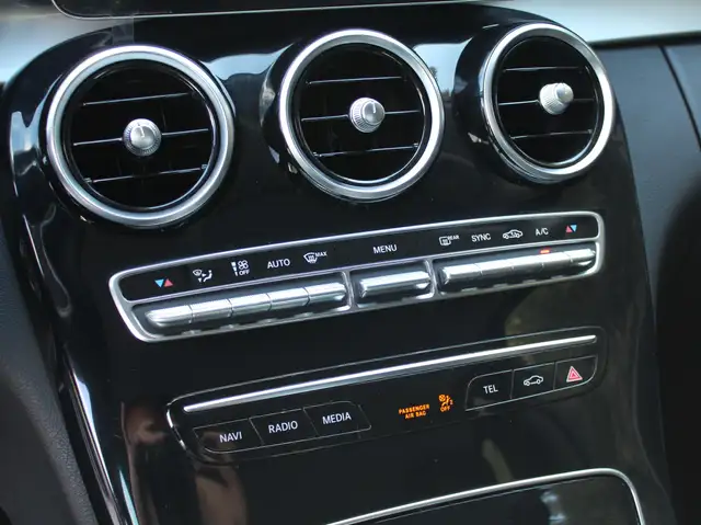 Mercedes-Benz C-Class view 16