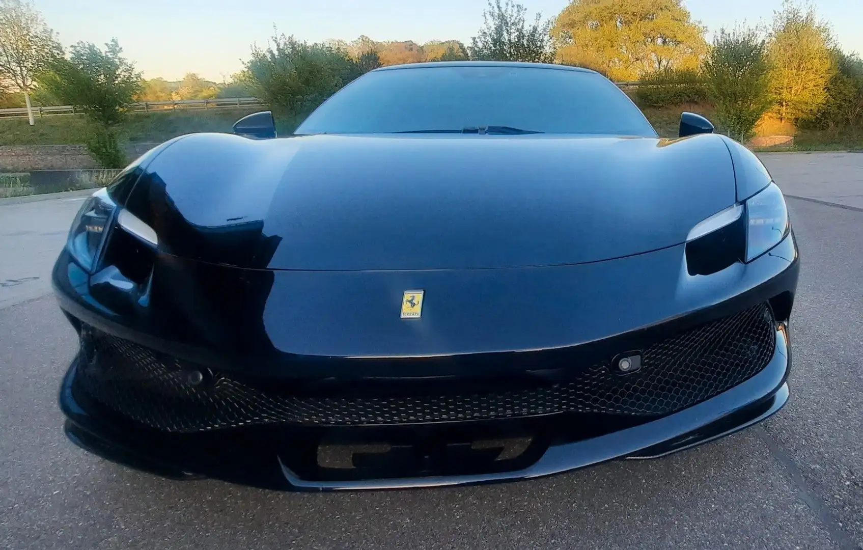 Ferrari 296 GTB Schwarz - 2