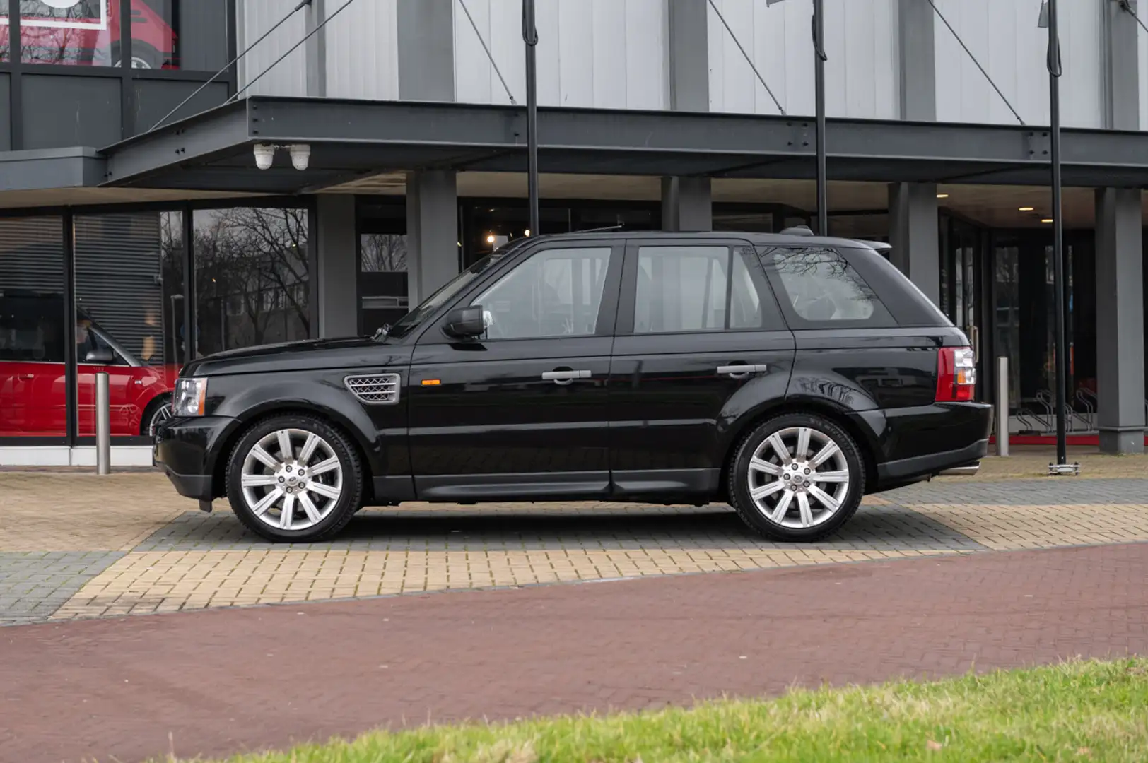 Land Rover Range Rover Sport 4.2 Supercharged Zwart - 2