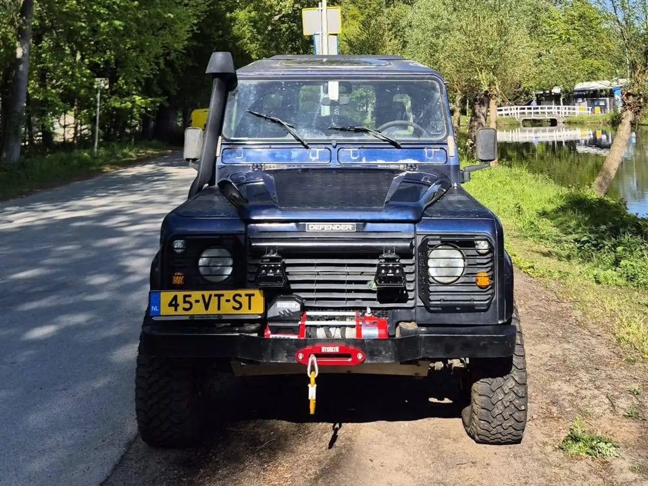 Land Rover Defender 2.5 TD5 90, foto 2