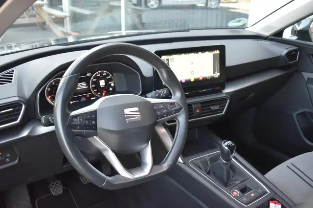 Seat Leon view 4