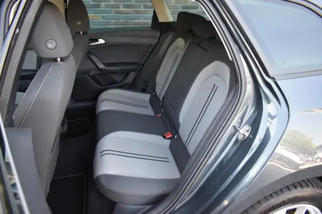 Seat Leon view 6