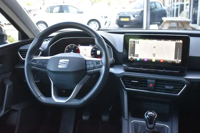 Seat Leon view 7