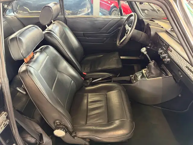 Alfa Romeo GTV view 14