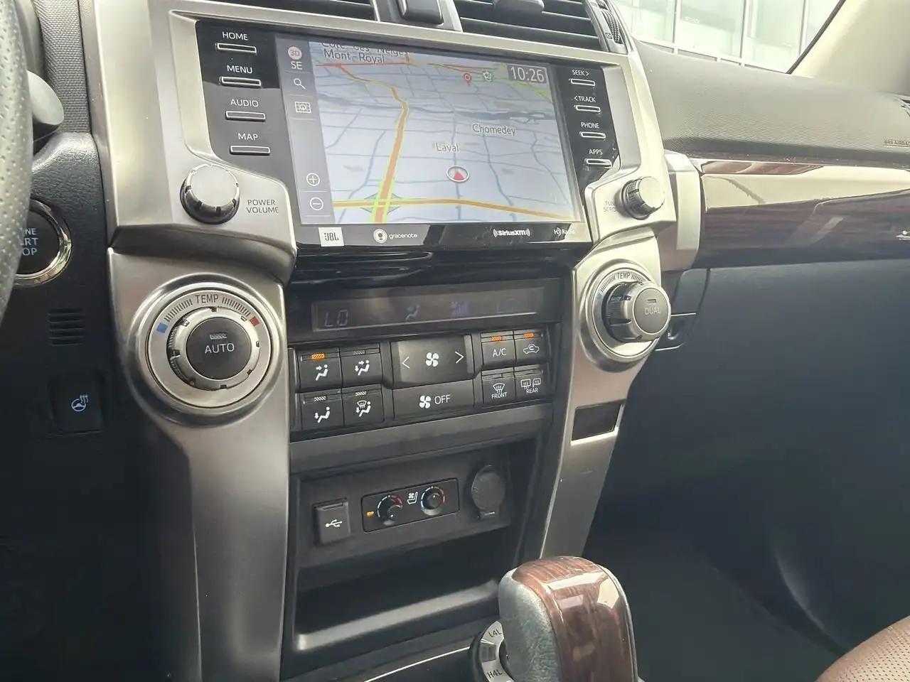 Toyota 4-Runner снимка Toyota 4-Runner