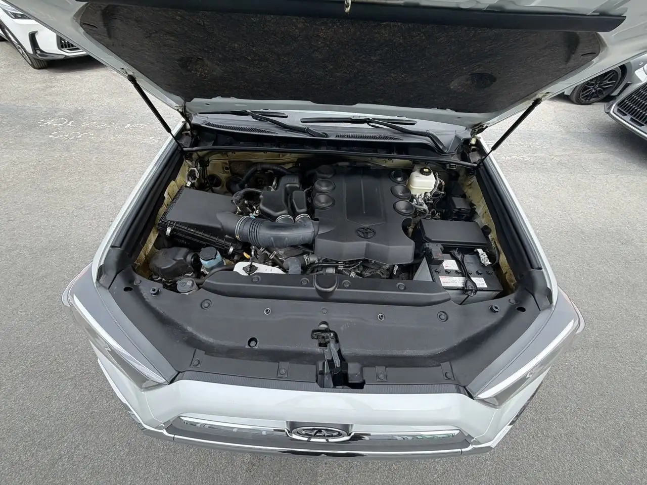 Toyota 4-Runner снимка Toyota 4-Runner