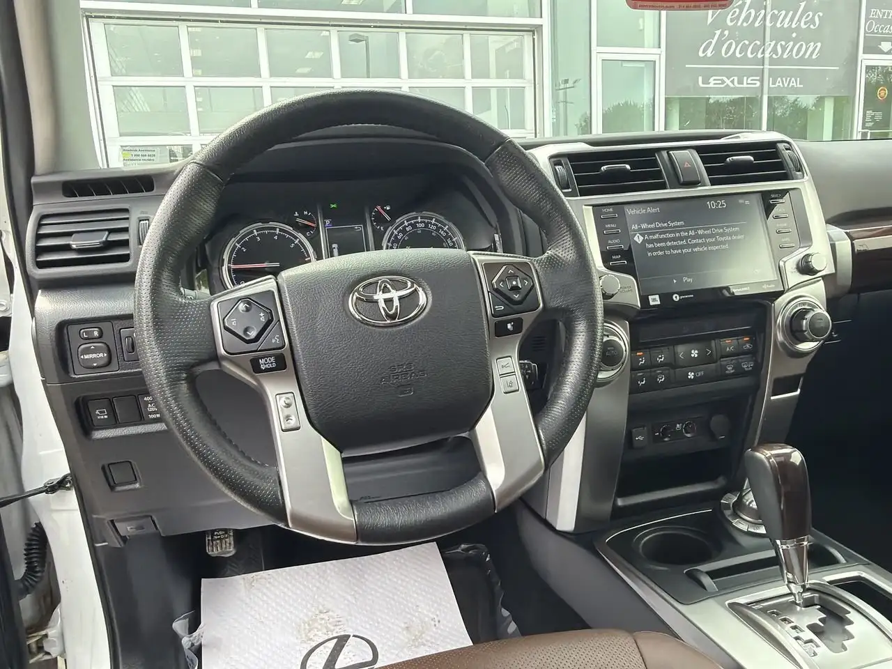 Toyota 4-Runner снимка Toyota 4-Runner