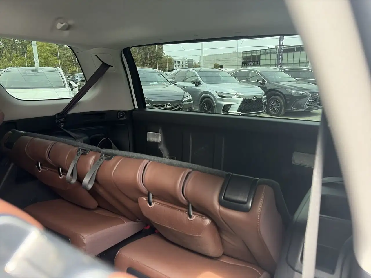 Toyota 4-Runner снимка Toyota 4-Runner