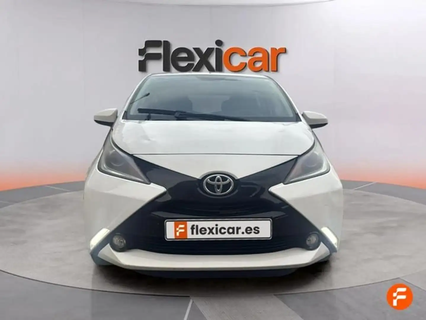 Toyota Aygo 70 x-cite Blanco - 2