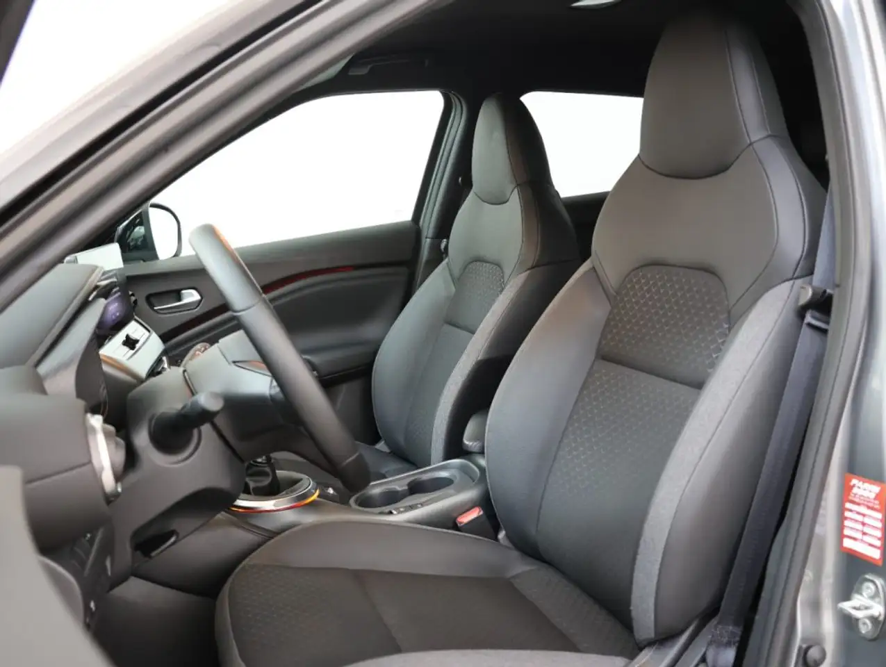 Nissan Juke 1.0 DIG-T 114CV N-Connecta *PROMO PARISI GROUP* 8