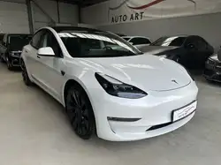 Tesla Model 3 AWD Dual Motor Performance 4d 377kW