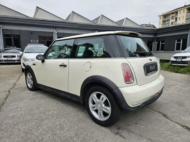 Mini One view 5
