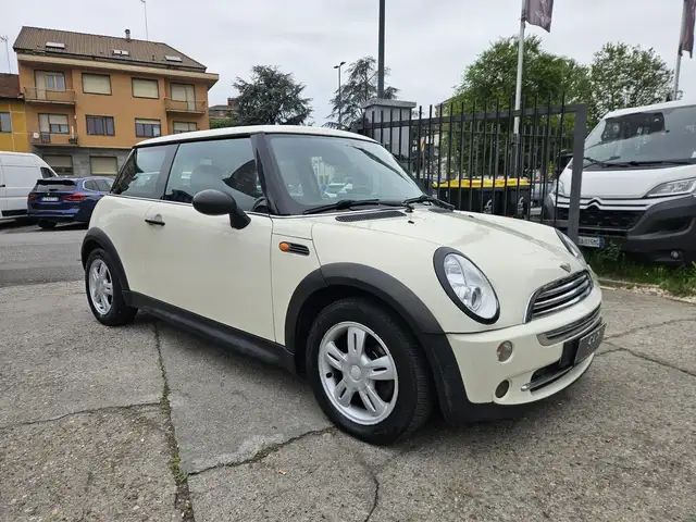 Mini One view 2