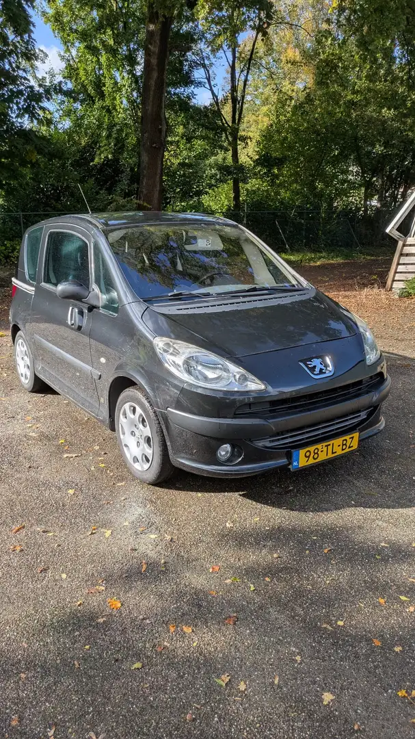 Peugeot 1007 1.4 Gentry Negru - 2