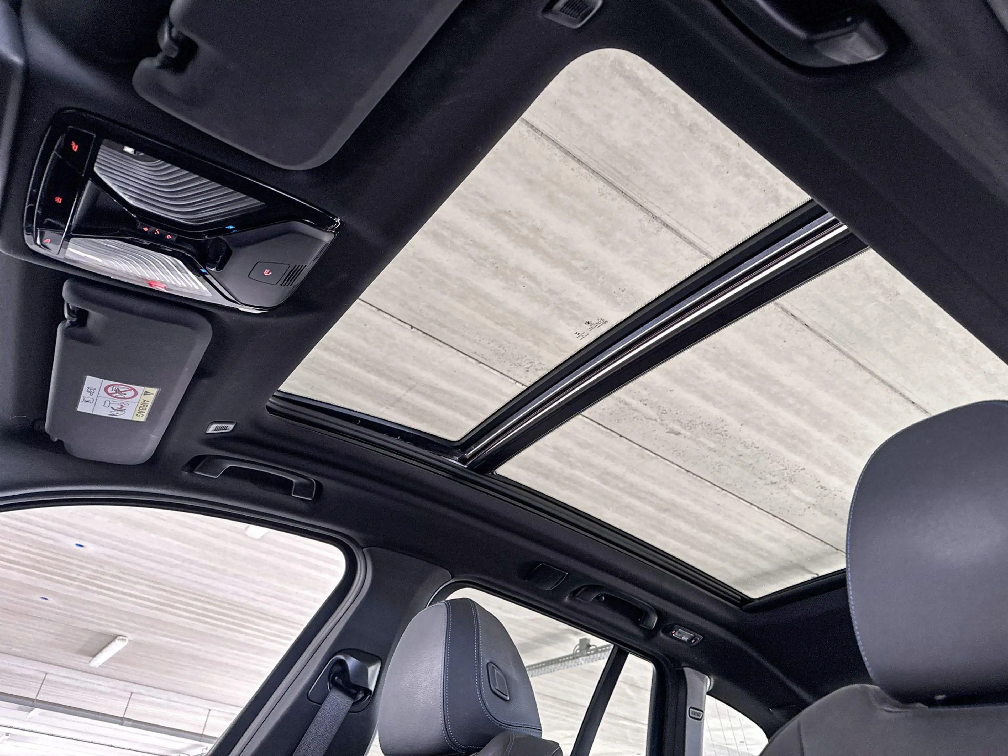 BMW iX3 High Executive 80 kWh — photo 11