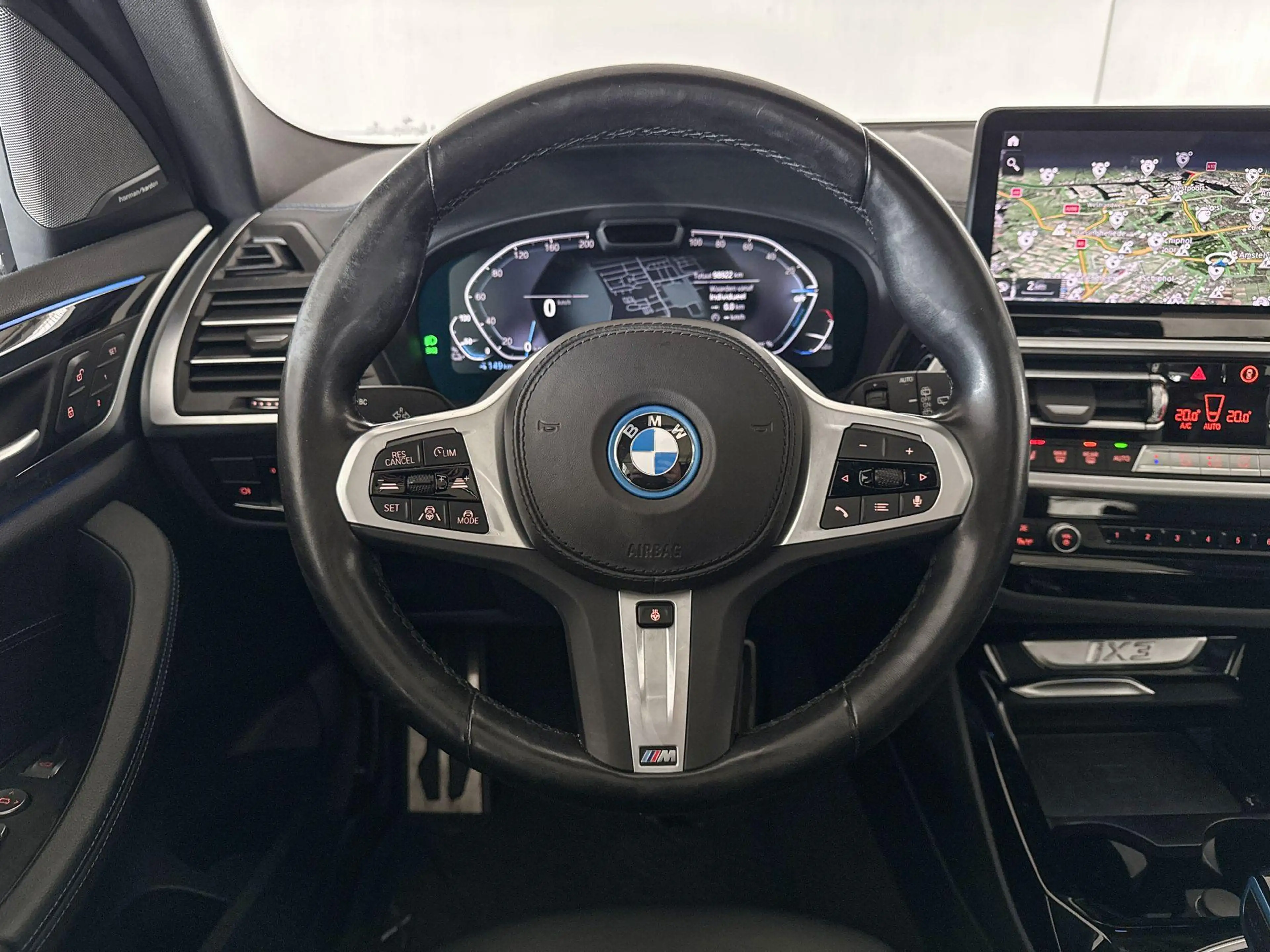 BMW iX3 High Executive 80 kWh — photo 13