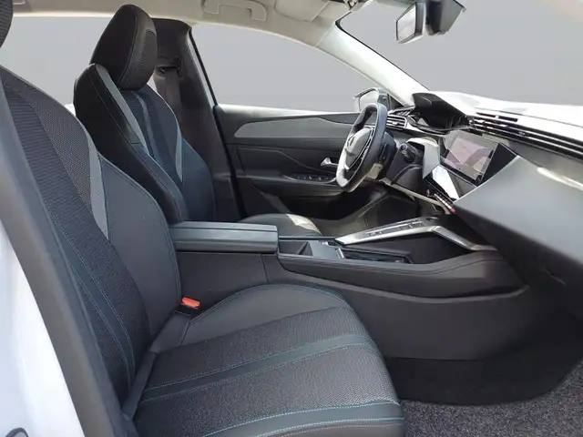 Peugeot 308 view 11