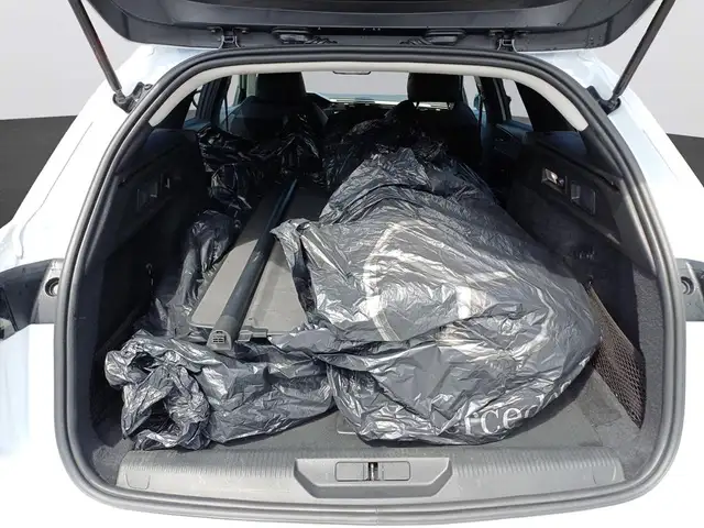 Peugeot 308 view 7