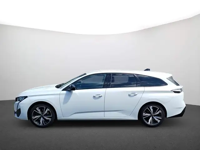 Peugeot 308 view 4
