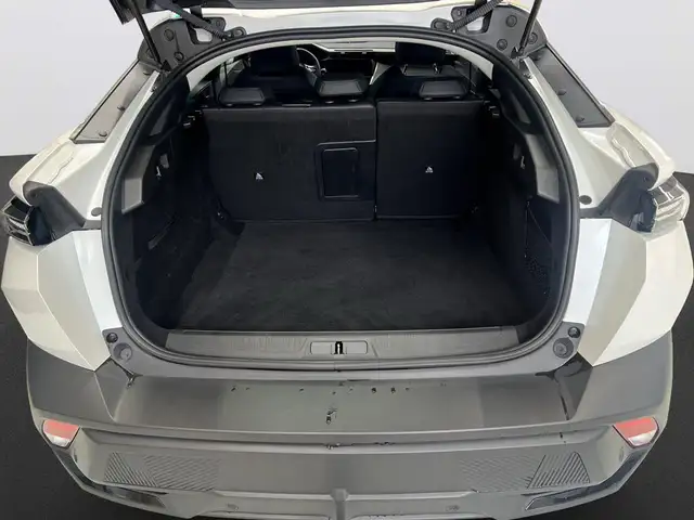 Peugeot 408 view 8