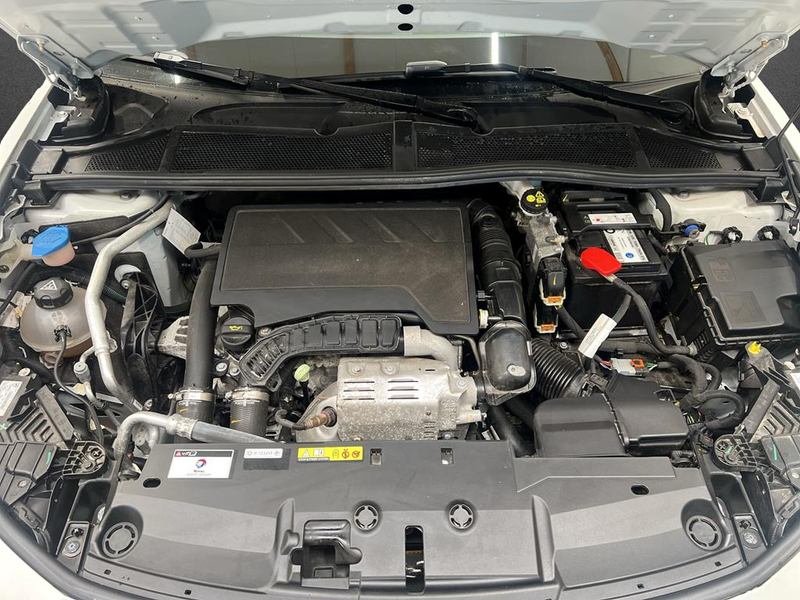 Peugeot 408 Allure Pack PureTech 130 EAT8 — photo 8
